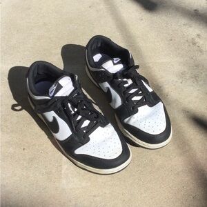 Nike Men's Panda Dunks size 11
